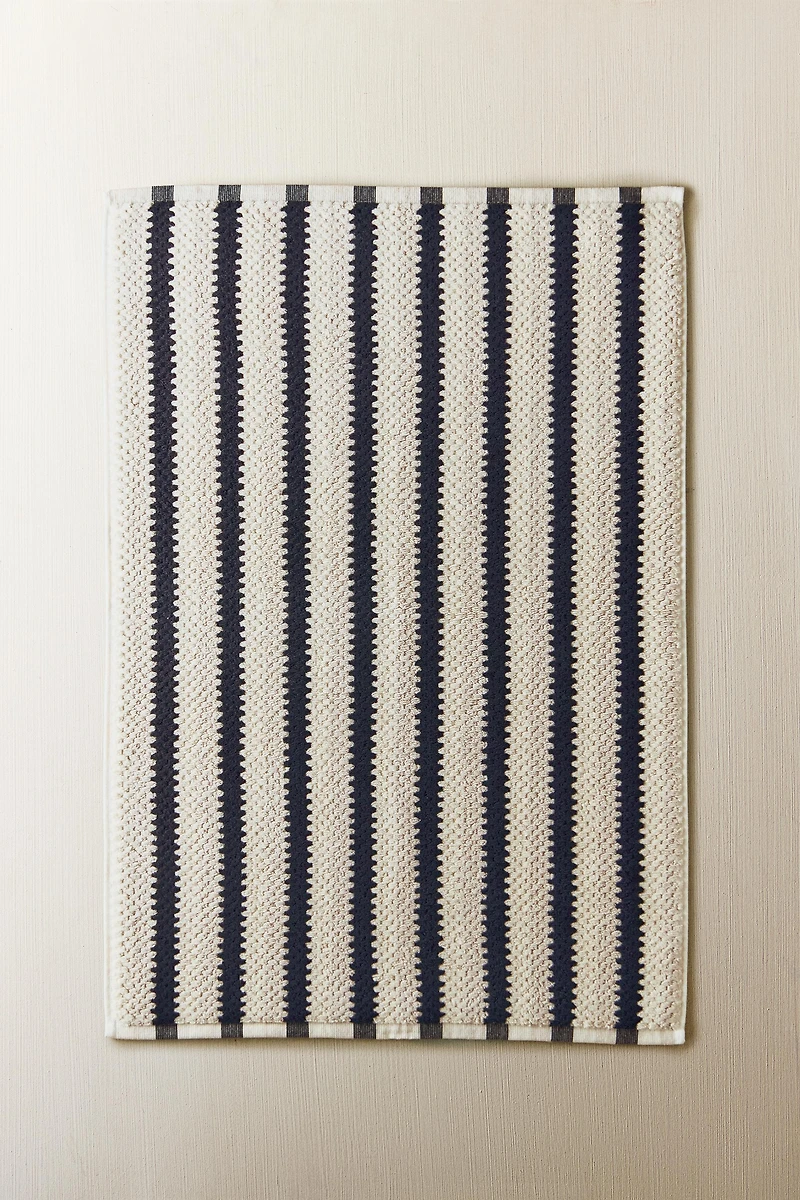GEOMETRIC JACQUARD BATH MAT