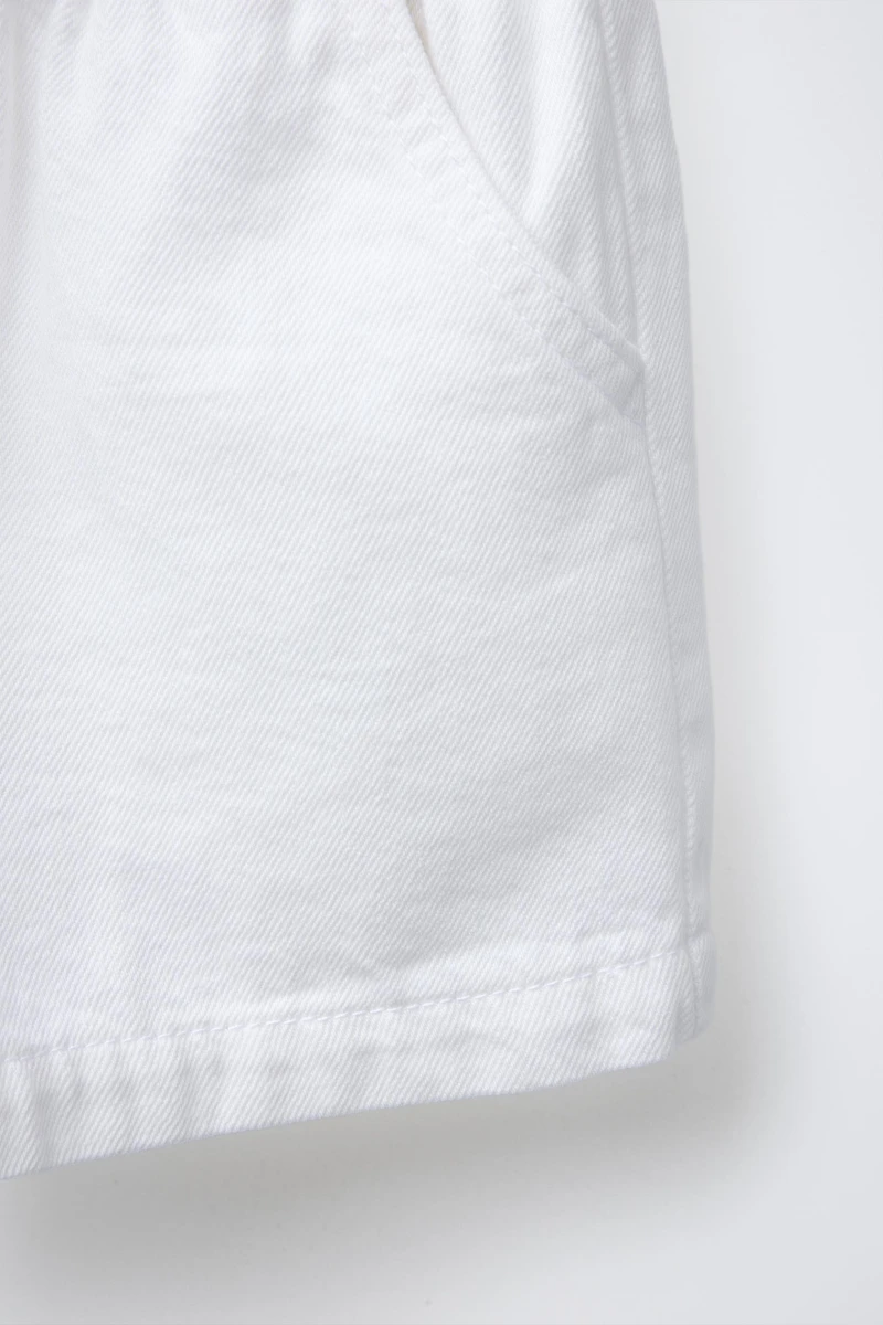 BERMUDA EN DENIM ÉLASTIQUE