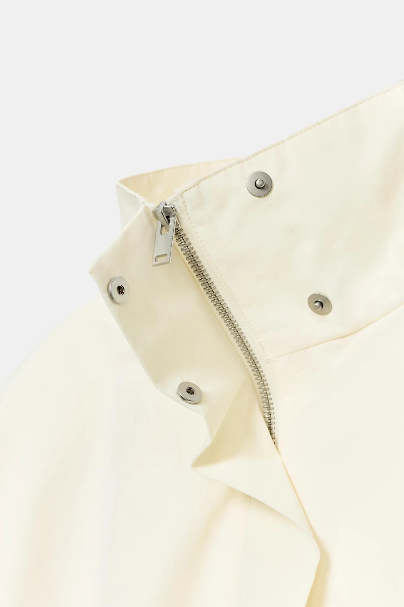 HIGH-NECK BELTED BLAZER