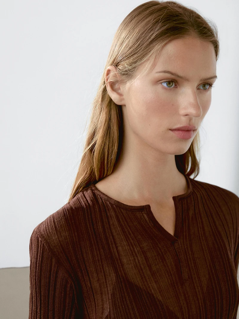 Long sleeve ribbed T-shirt