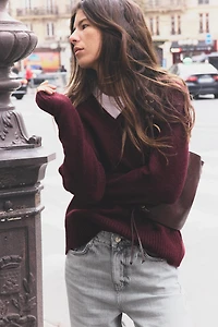 PULL EN MAILLE COL V