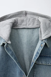 SURCHEMISE EN JEAN À CAPUCHE MOLLETON AMOVIBLE