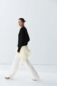 Fine knit round neck sweater