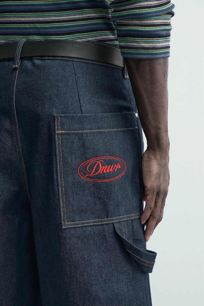 EMBROIDERED POCKET DENIM JORTS
