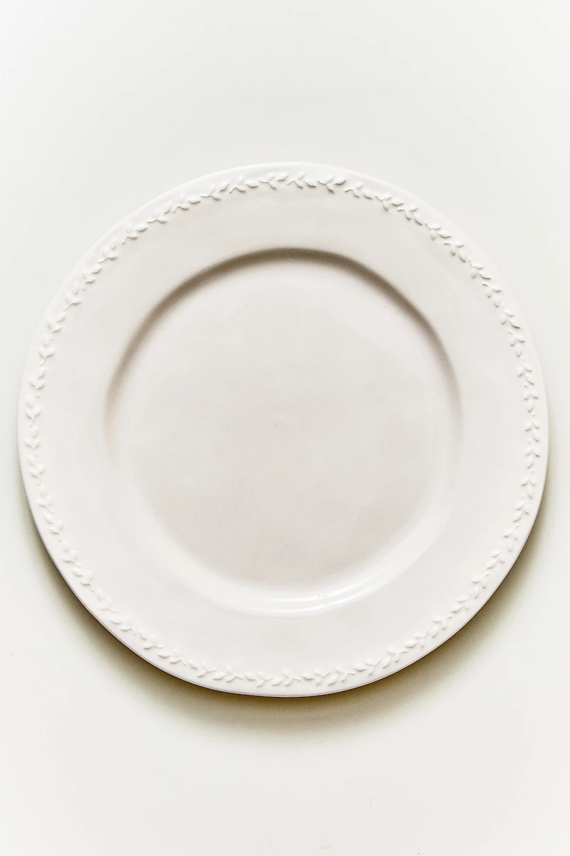 EARTHENWARE DINNER PLATE WITH RAISED RIM DETAIL