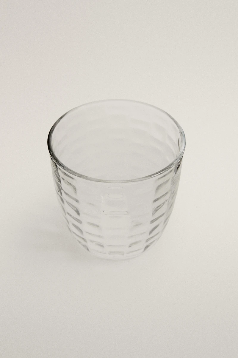 RAISED SQUARE-EFFECT TUMBLER