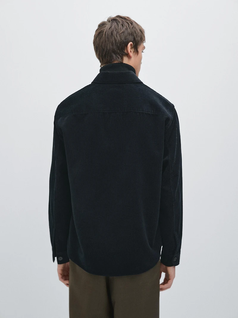 Surchemise poches en velours côtelé