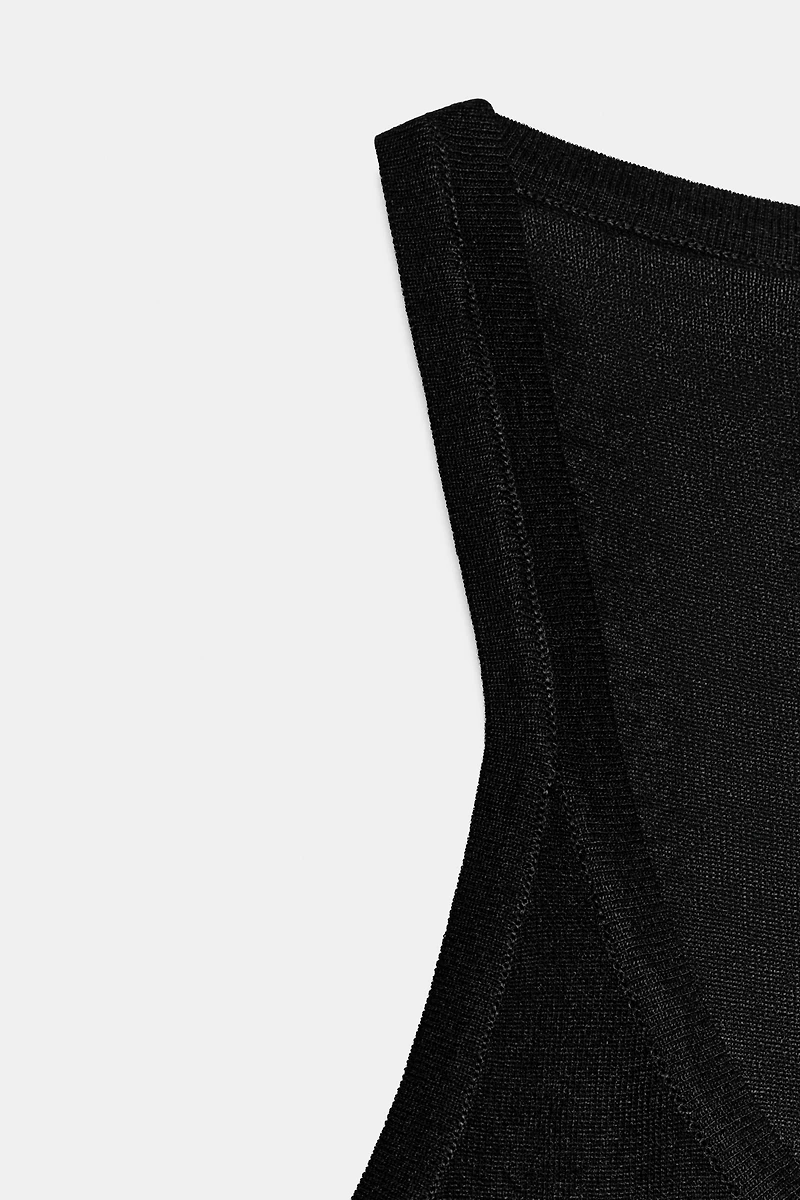 FINE KNIT SLEEVELESS TOP
