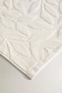 VELOUR JACQUARD BATH TOWEL