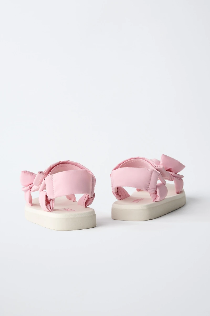 BOW QUILTED SANDALS