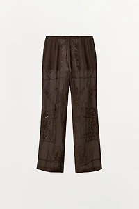 PANTALON BRODERIES ET FANTAISIES