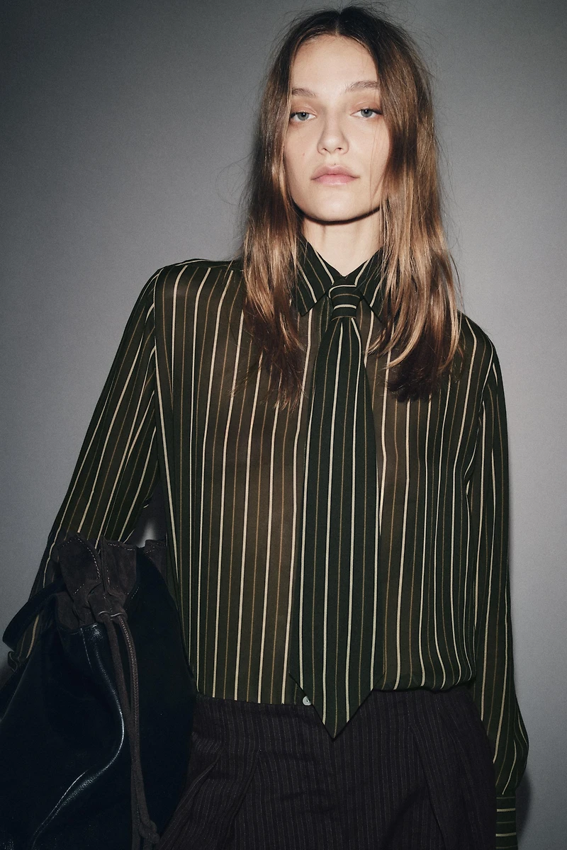 CHEMISE FLUIDE À RAYURES AVEC CRAVATE ZW COLLECTION