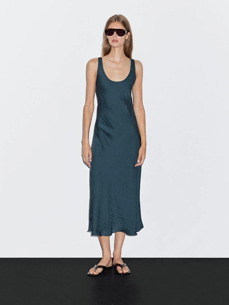 Round neck satin dress