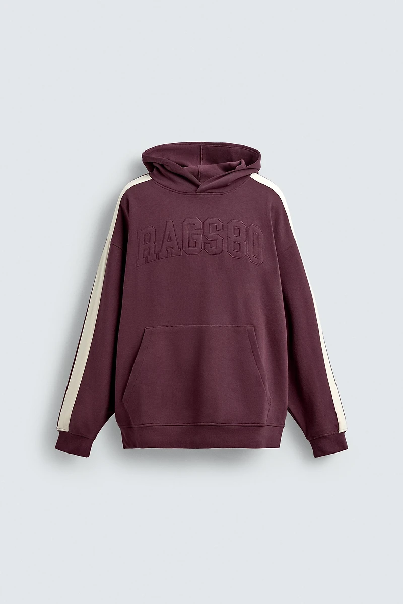 CONTRAST STRIPED PATCH SWEATSHIRT