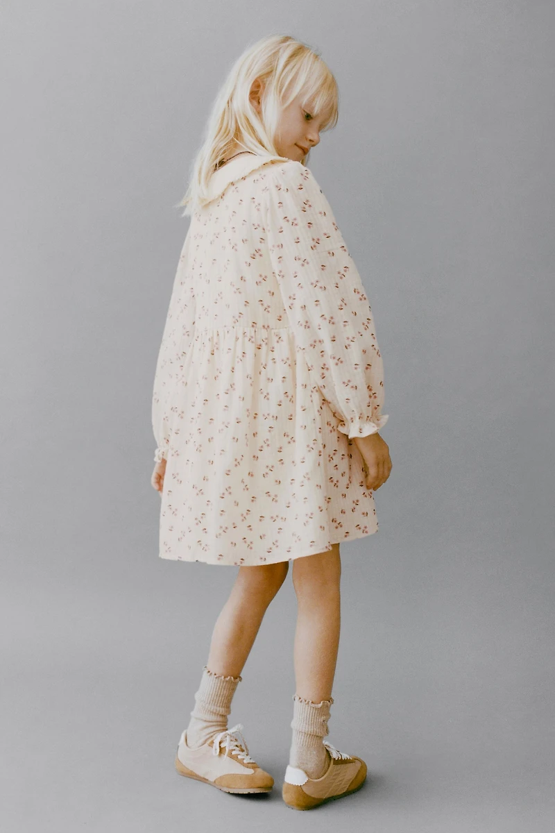 CONTRAST COLLAR FLORAL DRESS