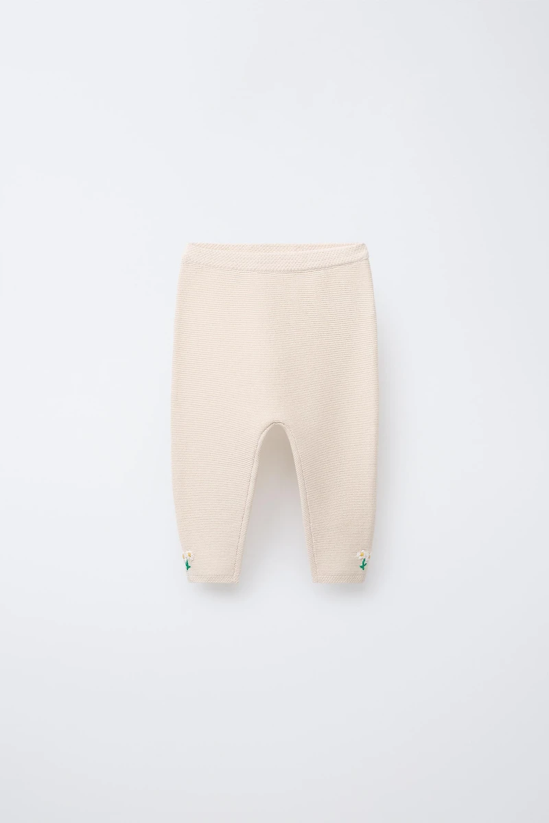 EMBROIDERED FLORAL LINKS KNIT PANTS