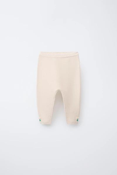 EMBROIDERED FLORAL LINKS KNIT PANTS