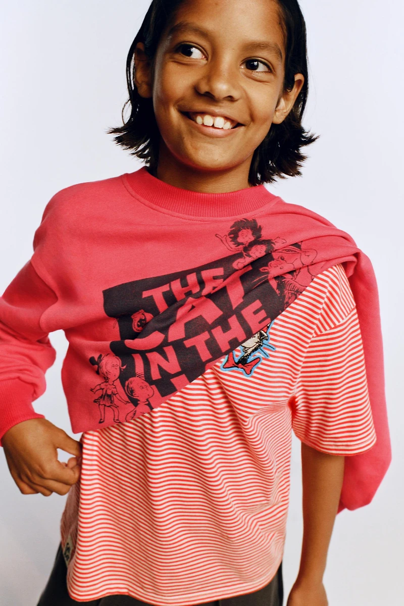 THE CAT HAT DR. SEUSS™ STRIPED T-SHIRT