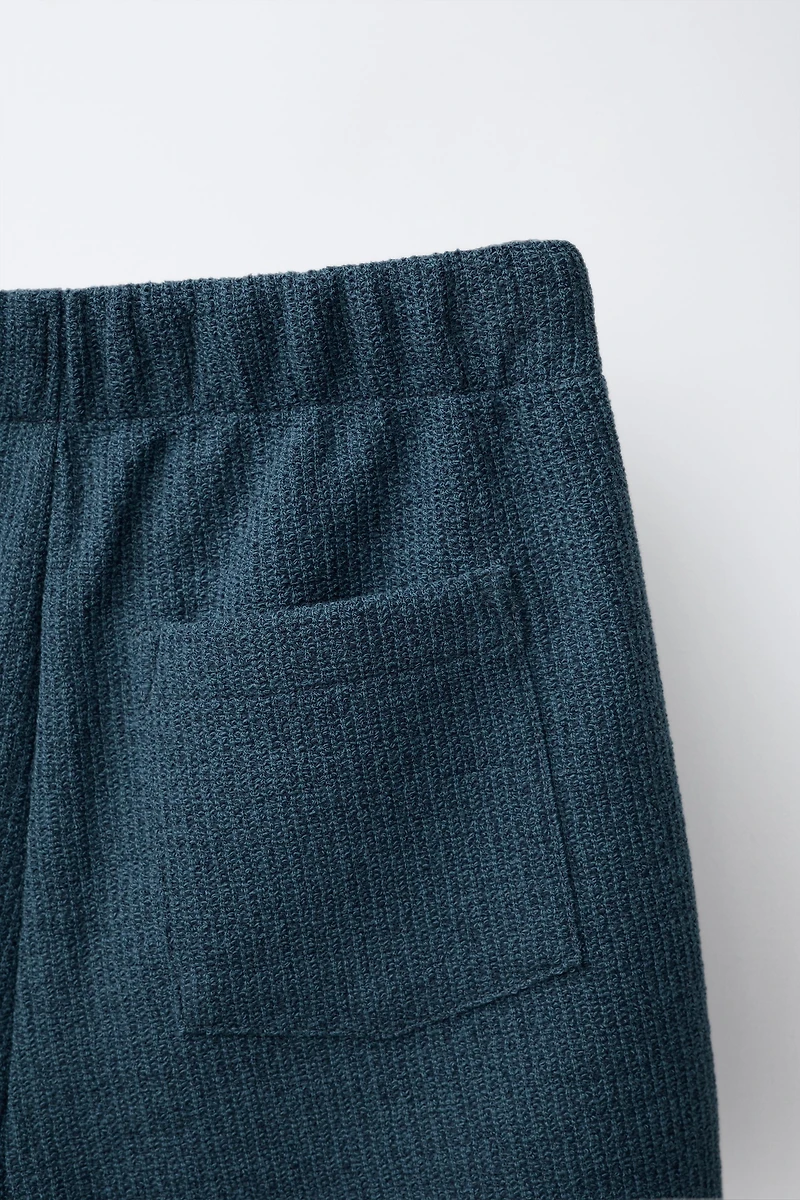 TEXTURED COMFORT SHORTS