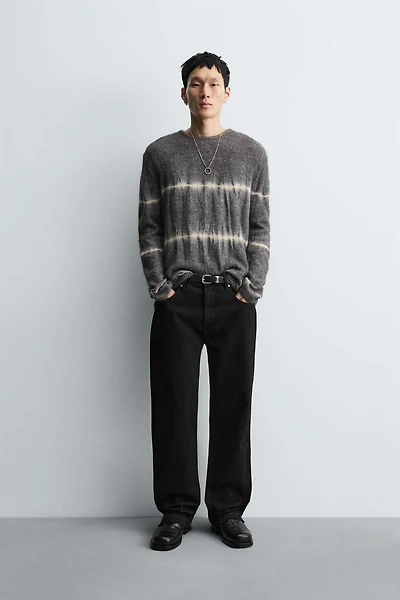 PULL À IMPRIMÉ TIE & DYE