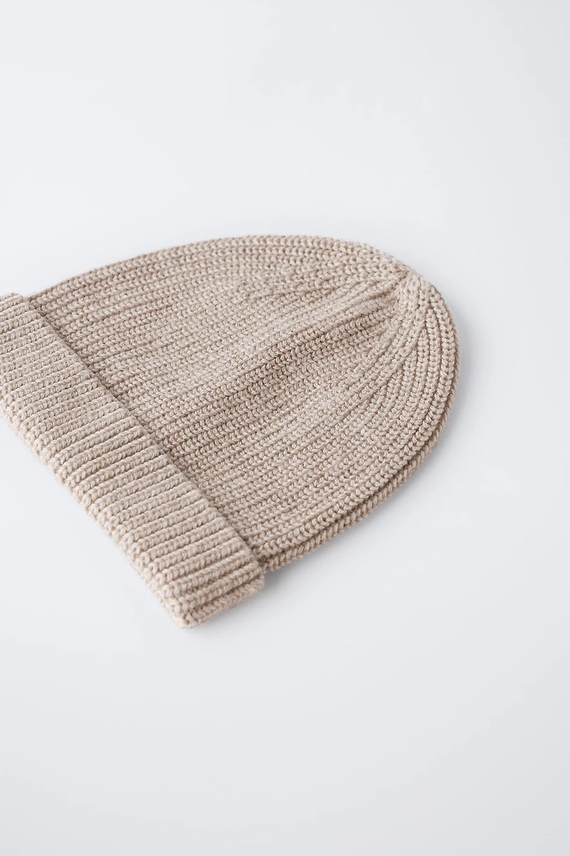 PEARL KNIT HAT