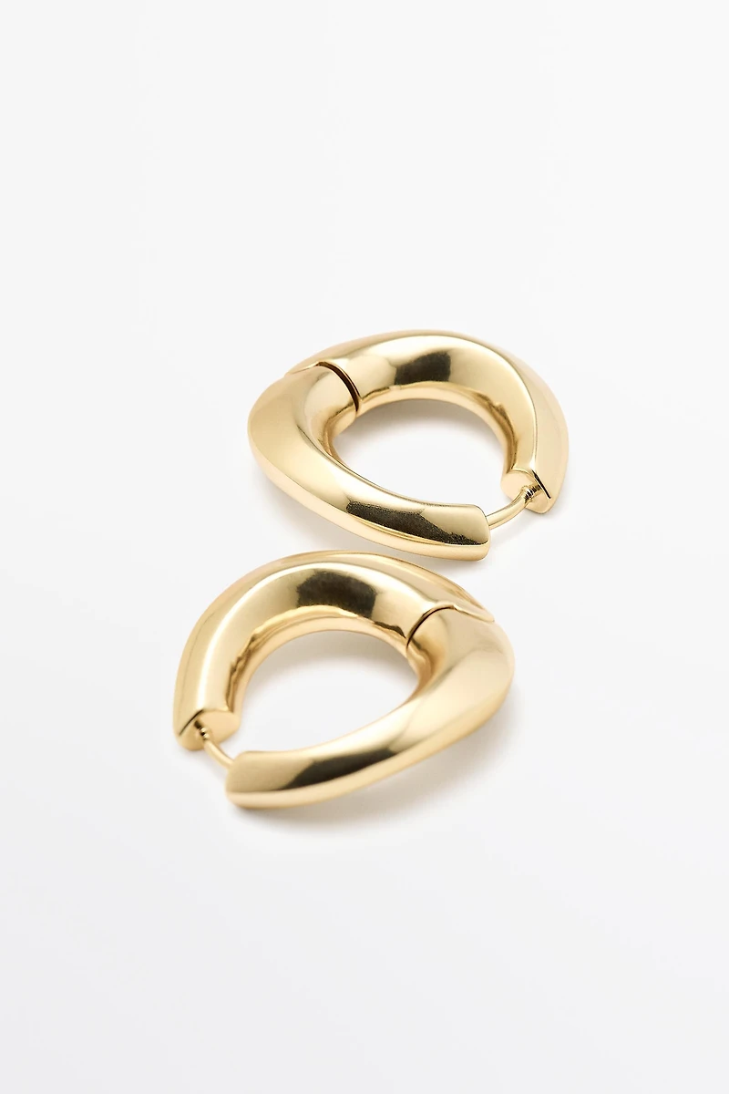 Boucles d'oreilles anneaux volumineux