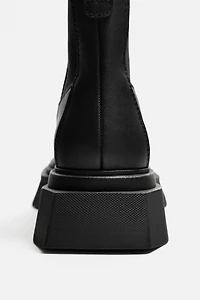 THICK CHELSEA BOOTS