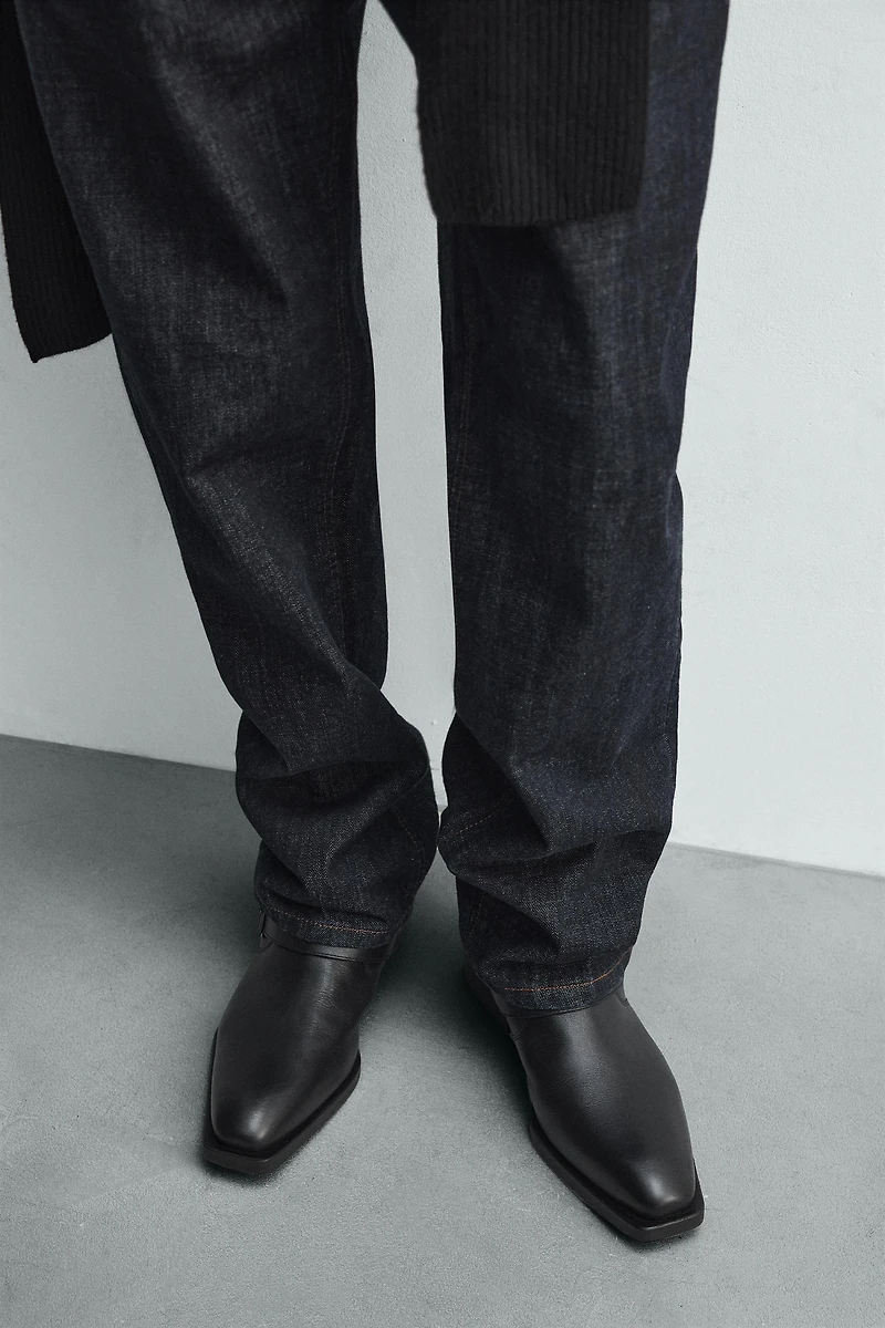 LEATHER BUCKLE BOOTS