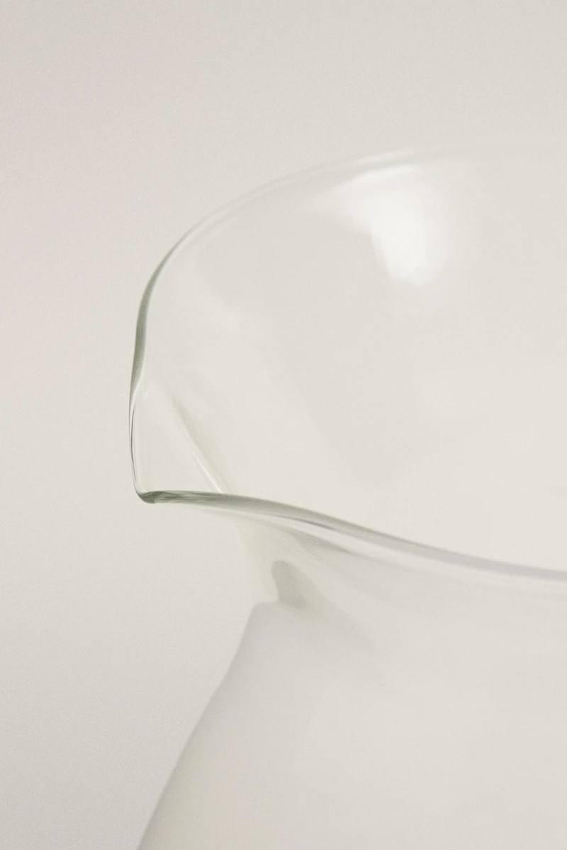 STRAWBERRY BOROSILICATE PITCHER
