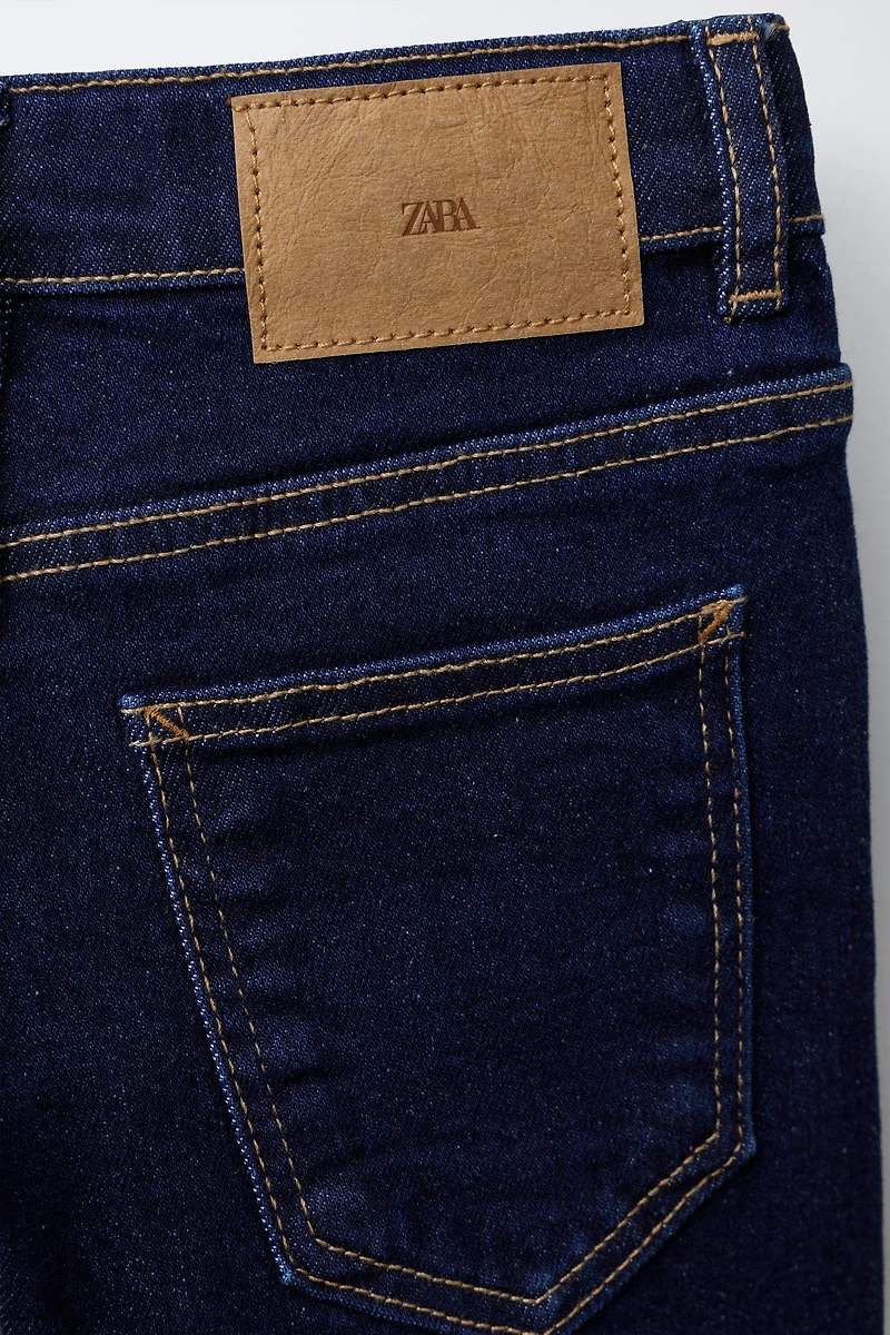 STRAIGHT FIT JEANS