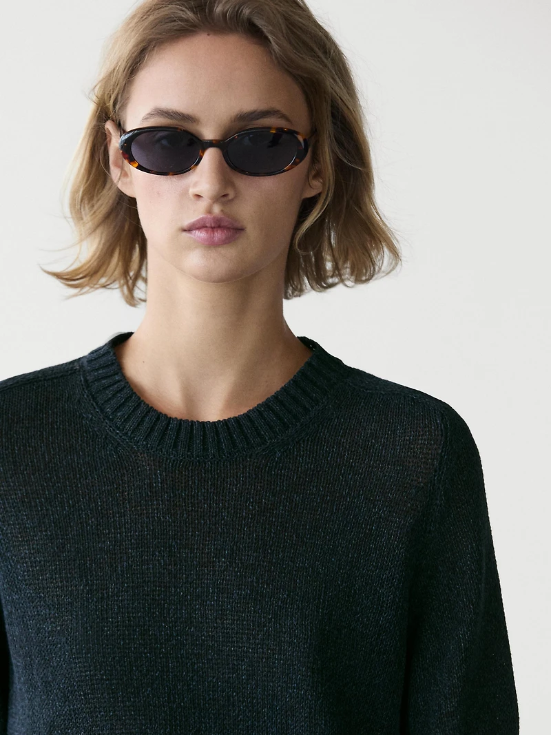 Short sleeve knit sweater