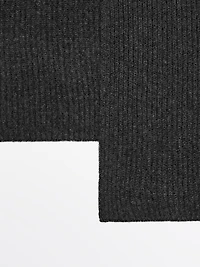 Ribbed 100% cashmere scarf