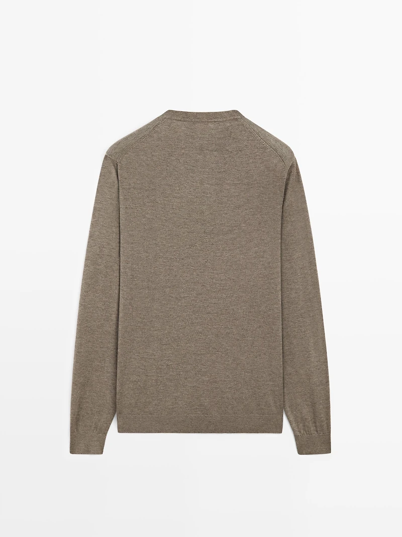 Cotton blend V-neck knit sweater