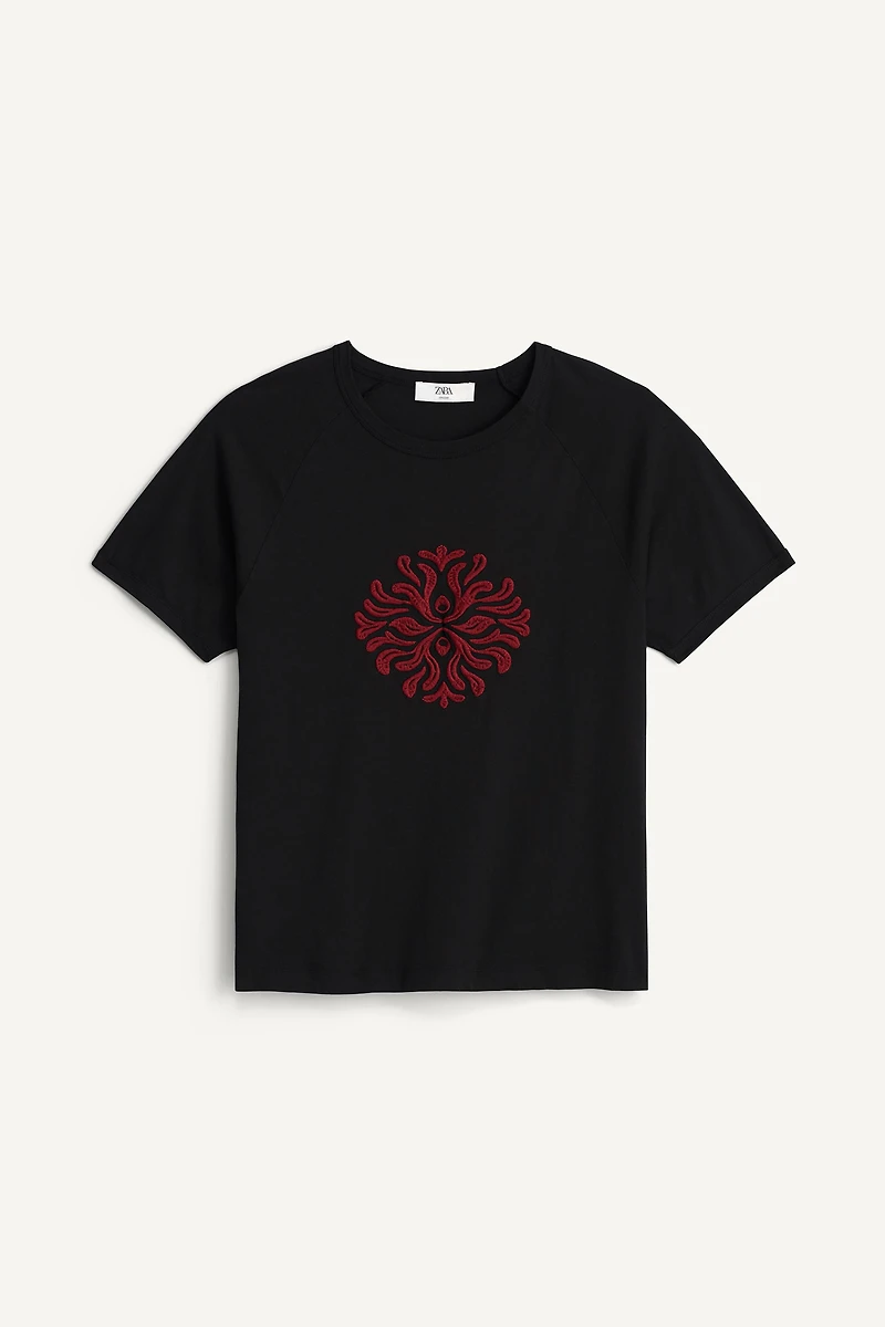 CORAL EMBROIDERED RELAXED FIT T-SHIRT