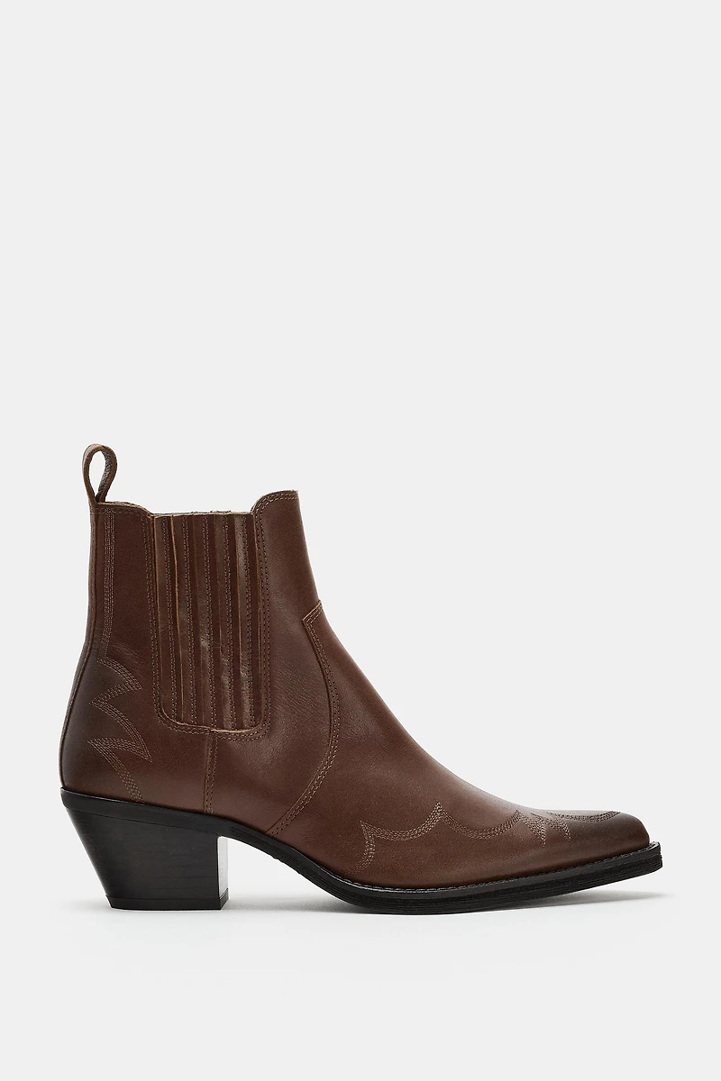 BOTTINES COW-BOY EN CUIR BRODÉES