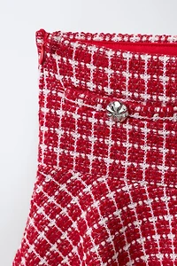 TEXTURED BUTTON SKIRT