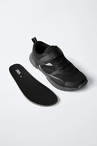 BAREFOOT SNEAKERS