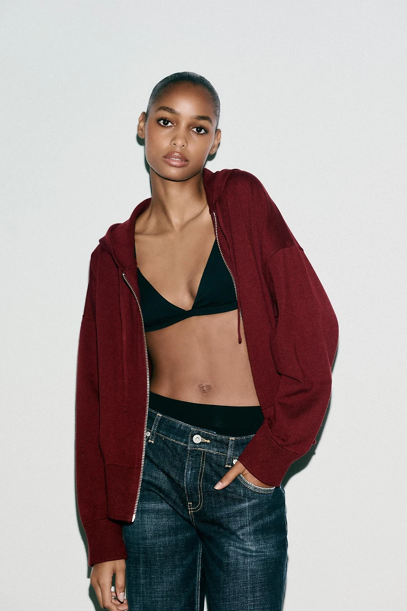 HOODED KNIT SWEATSHIRT