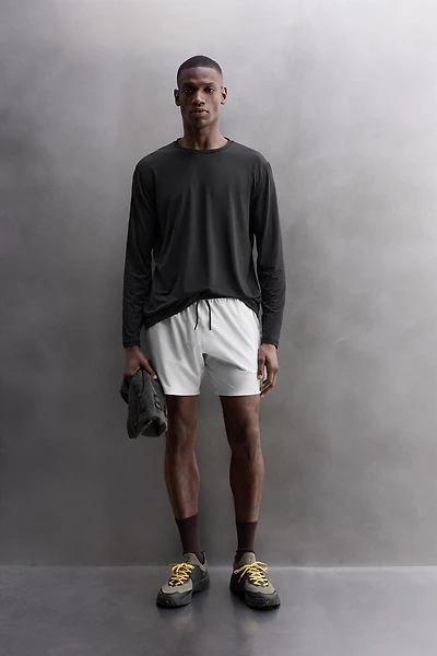 BASIC LONG SLEEVE TECHNICAL T-SHIRT