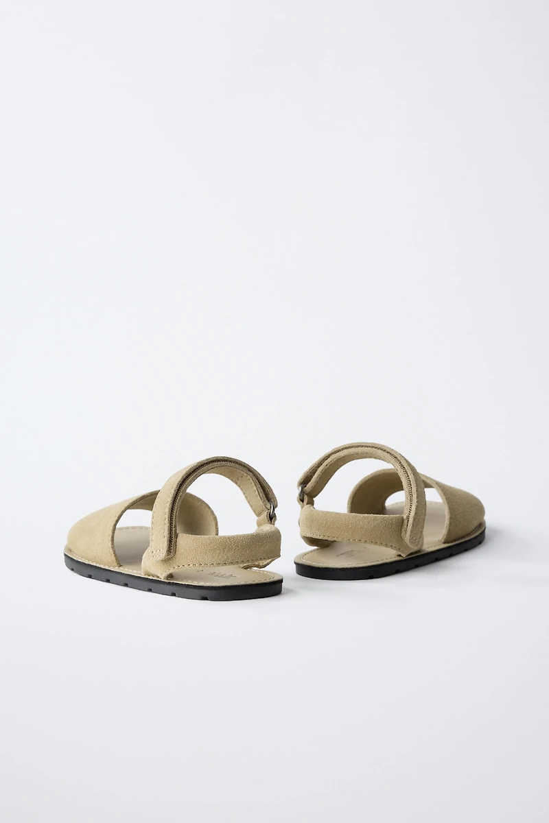 SANDALES EN CUIR
