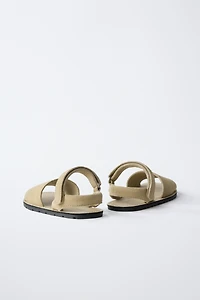 SANDALES EN CUIR
