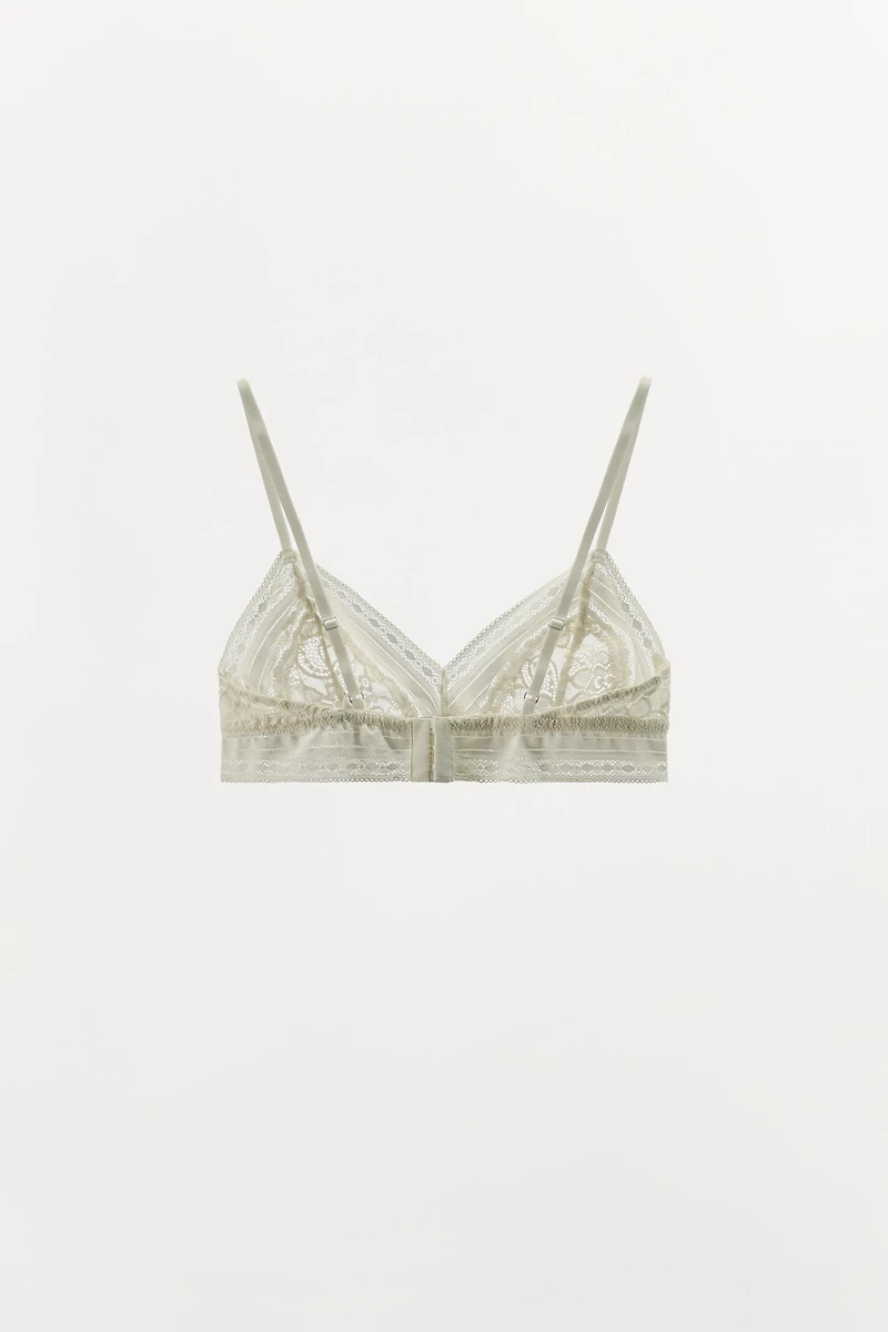 LACE TRIANGLE BRALETTE