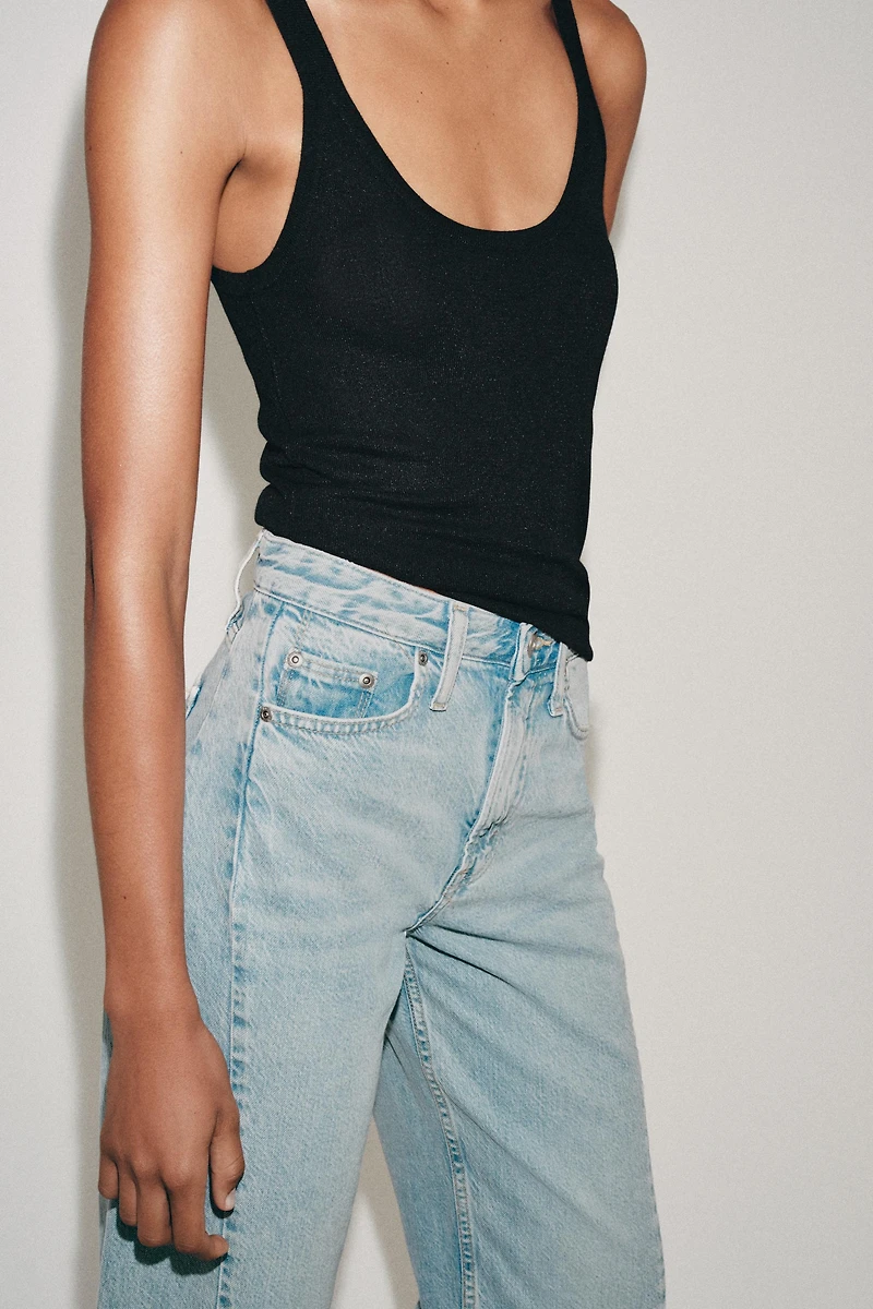 FINE KNIT SLEEVELESS TOP