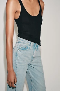FINE KNIT SLEEVELESS TOP