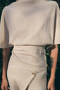 TOP TEXTURÉ PLISSÉ