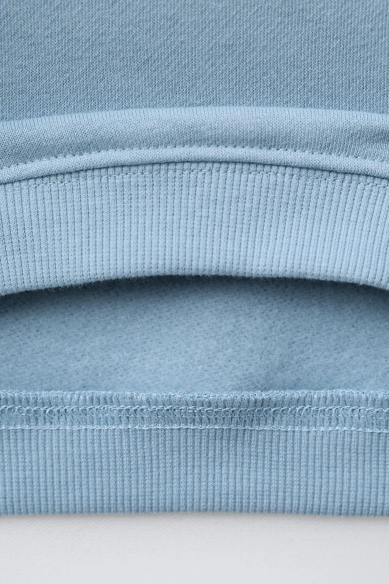 BASIC SWEATSHIRT AND JOGGER PANTS SET