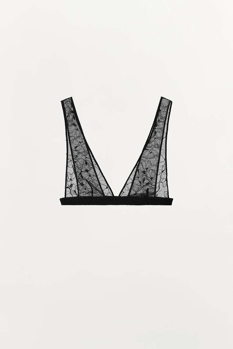 LACE TRIANGLE BRALETTE