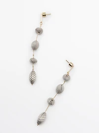 Textured piece dangle earrings