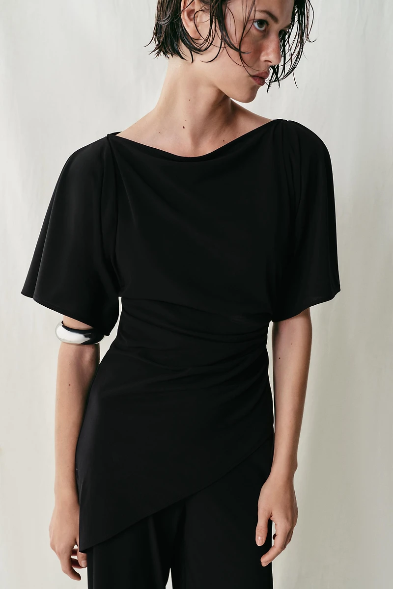 DRAPED CREPE TOP