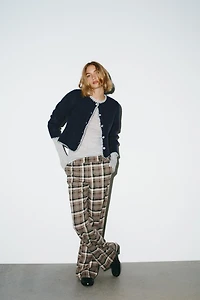 CONTRAST EMBROIDERY CARDIGAN